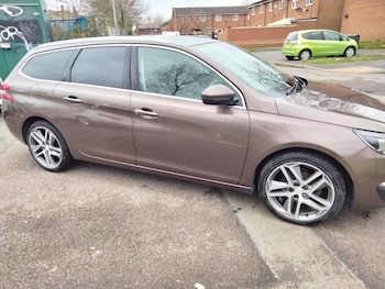 Used Peugeot 308 2014 for sale - 77670994: Photo