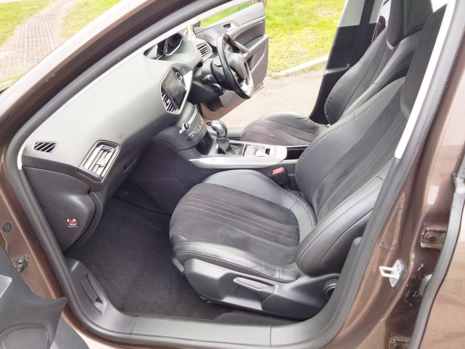 Used Peugeot 308 2014 for sale - 77670994: Photo 44