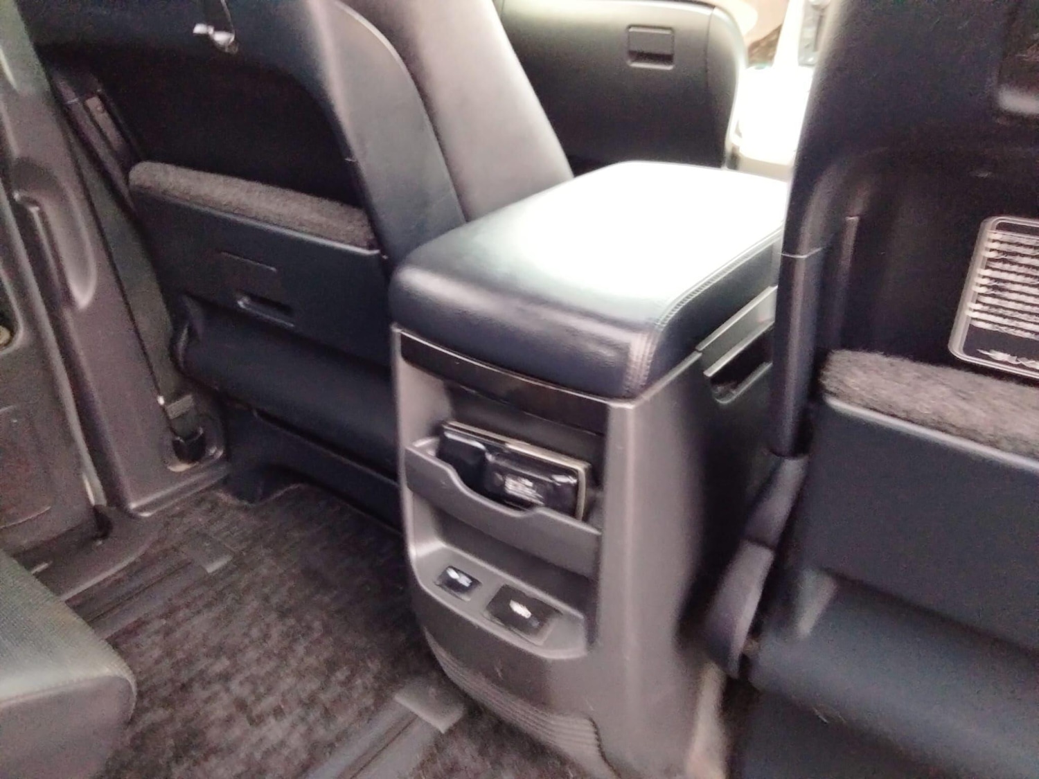 Used Toyota Vellfire for sale - 76512478: Photo 62