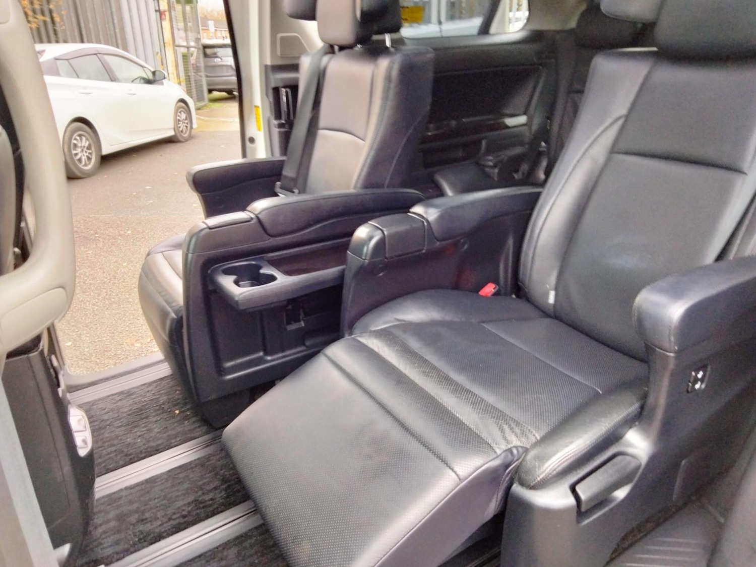 Used Toyota Vellfire for sale - 76512478: Photo 70