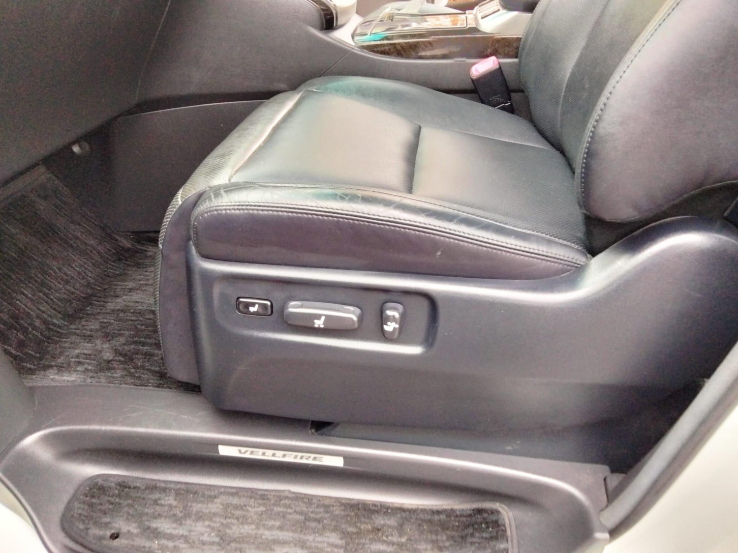 Used Toyota Vellfire for sale - 76512478: Photo 78