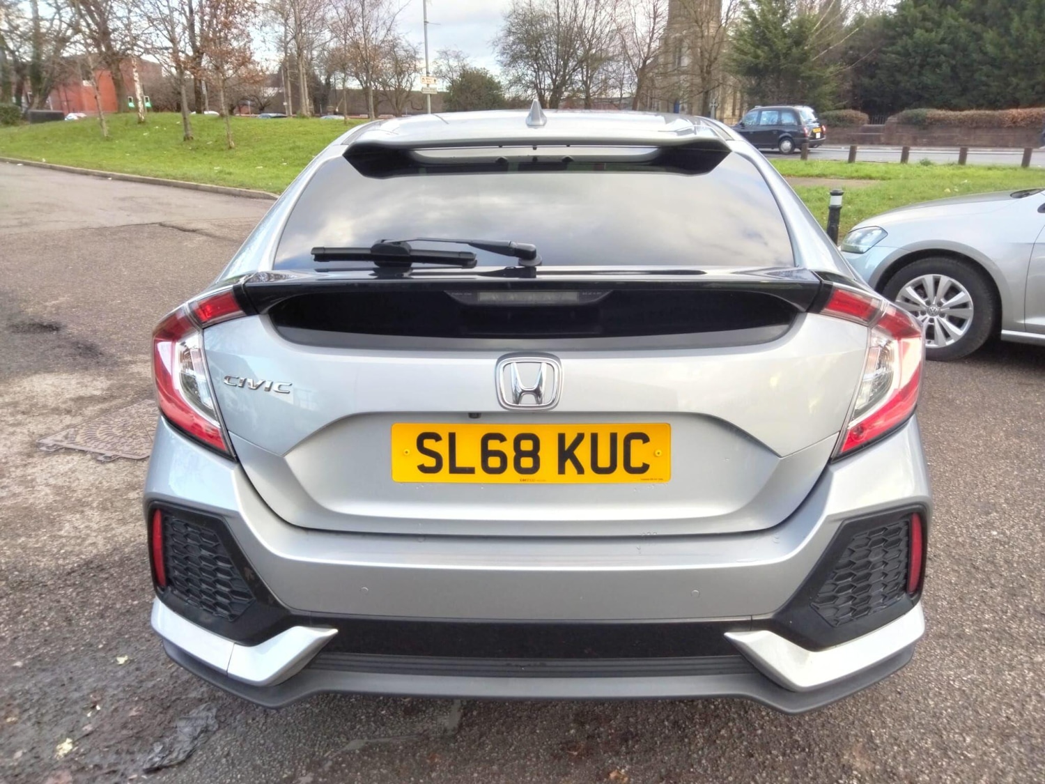 Used Honda Civic 2018 for sale - 77647597: Photo 10