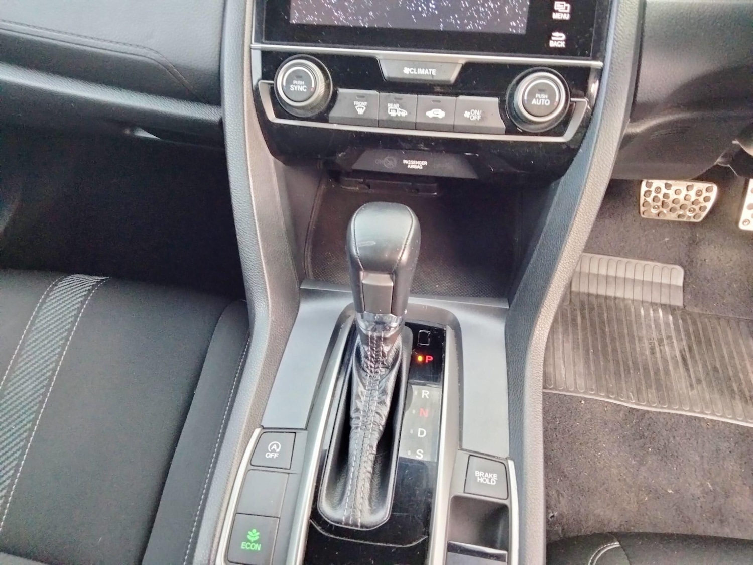 Used Honda Civic 2018 for sale - 77647597: Photo 31