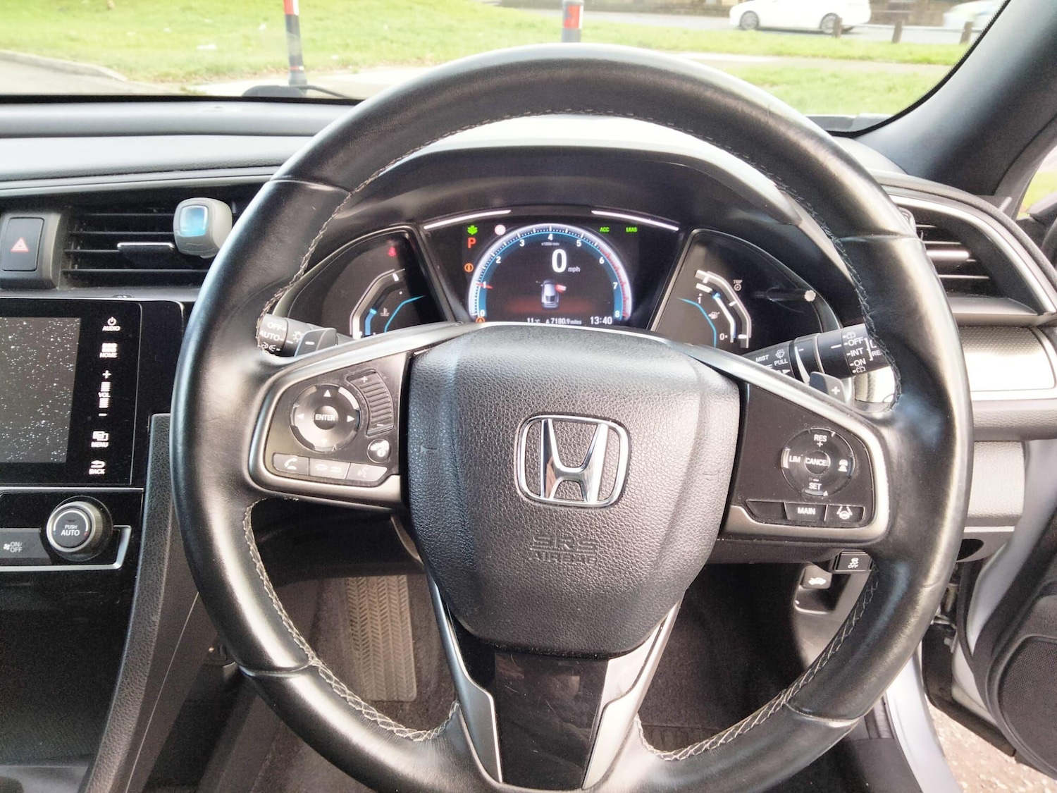 Used Honda Civic 2018 for sale - 77647597: Photo 33