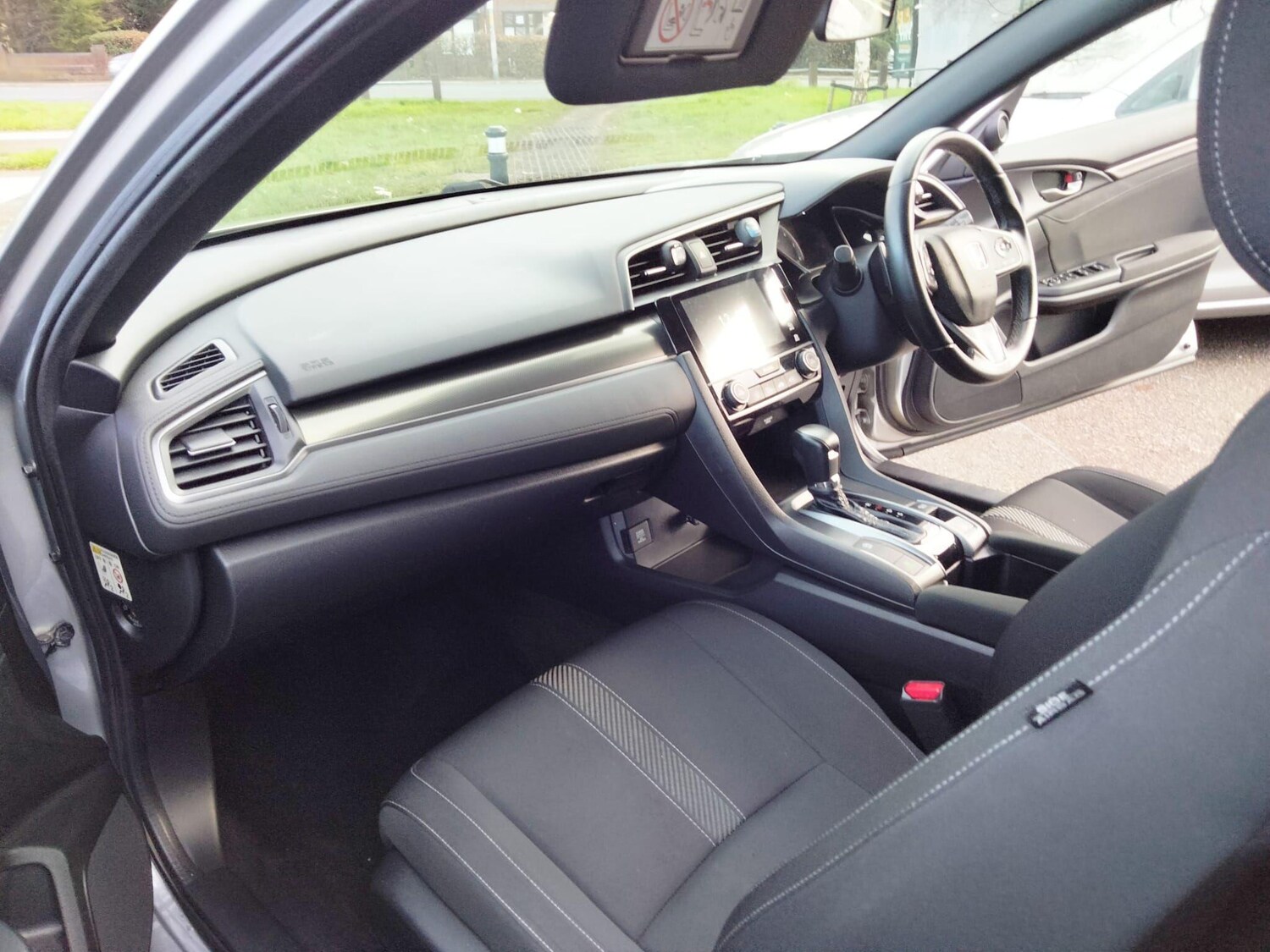 Used Honda Civic 2018 for sale - 77647597: Photo 42