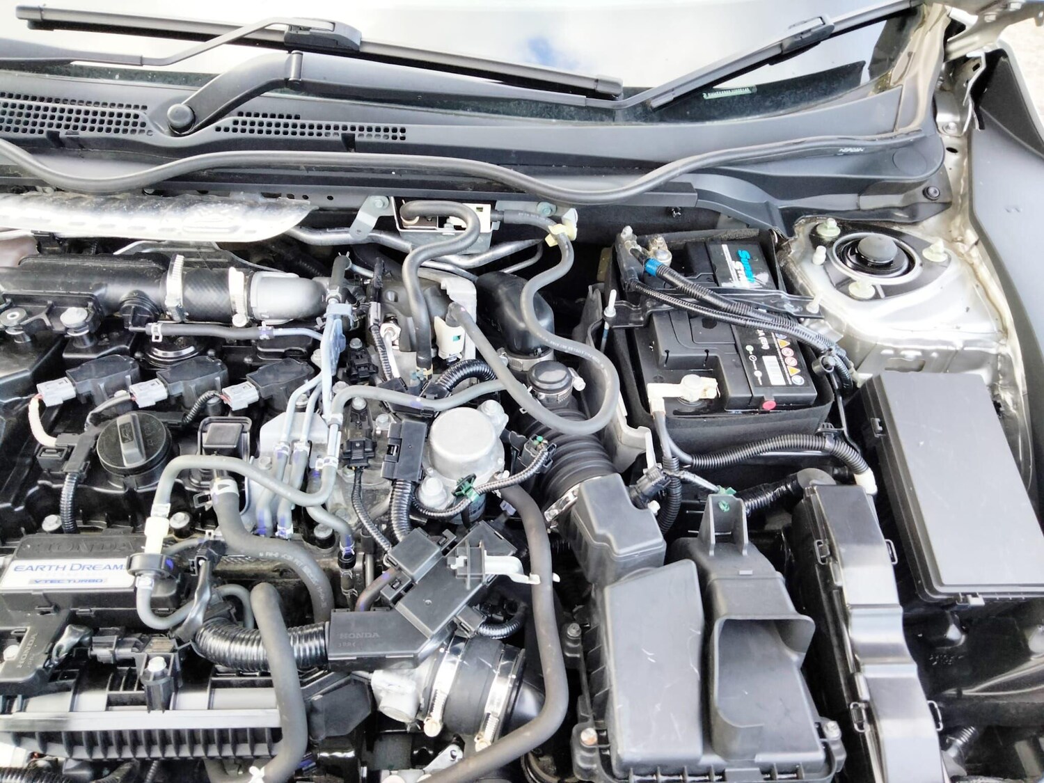 Used Honda Civic 2018 for sale - 77647597: Photo 46