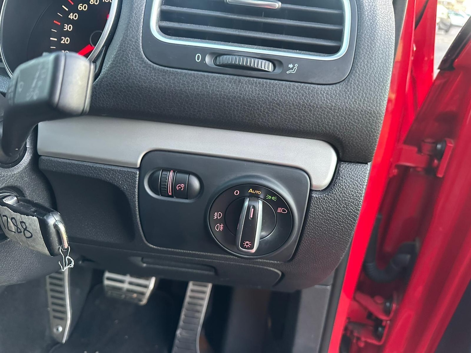 Used Volkswagen Golf 2025 for sale - 76714480: Photo 30