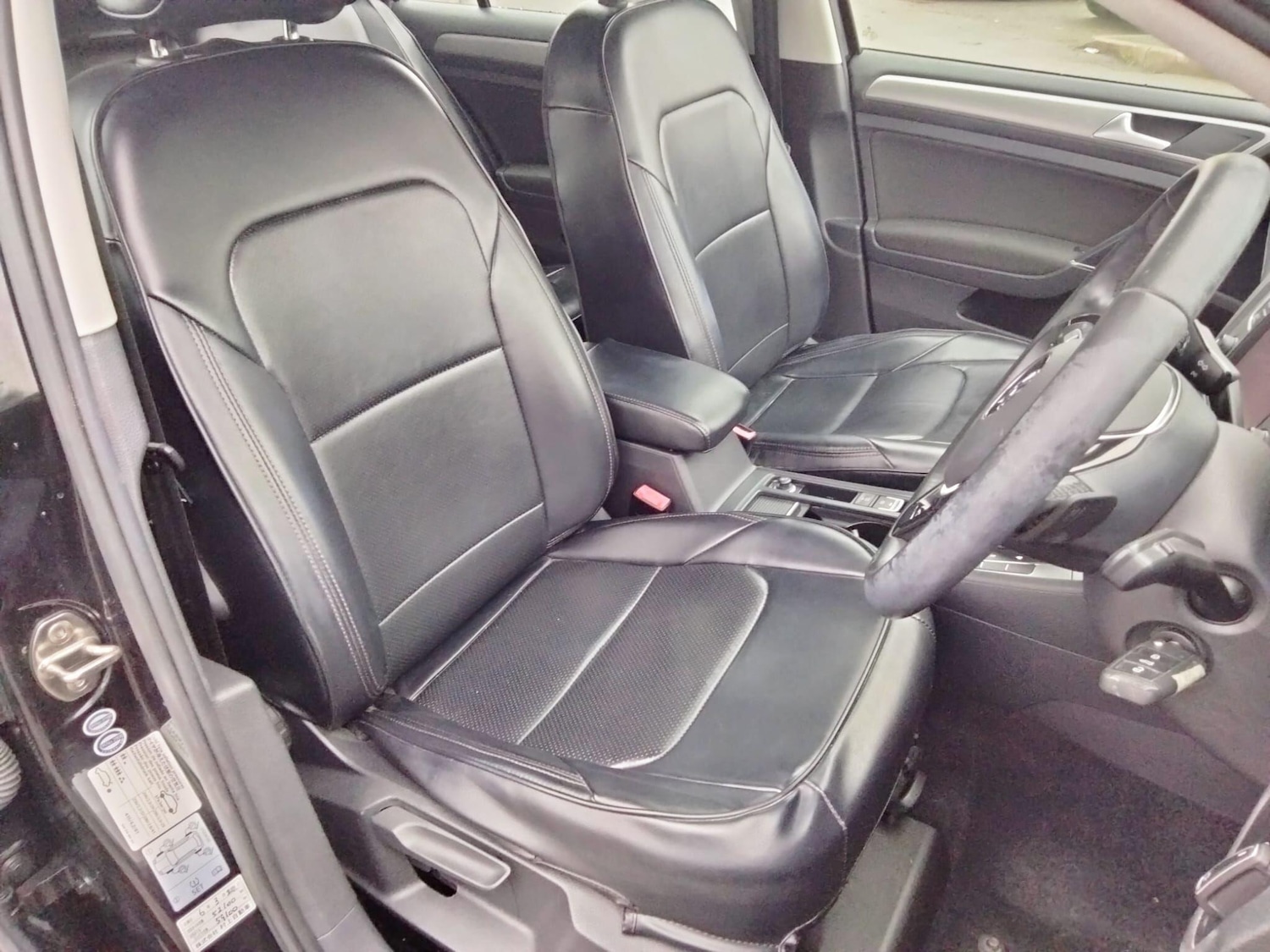 Used Volkswagen Golf 2025 for sale - 77040920: Photo 36