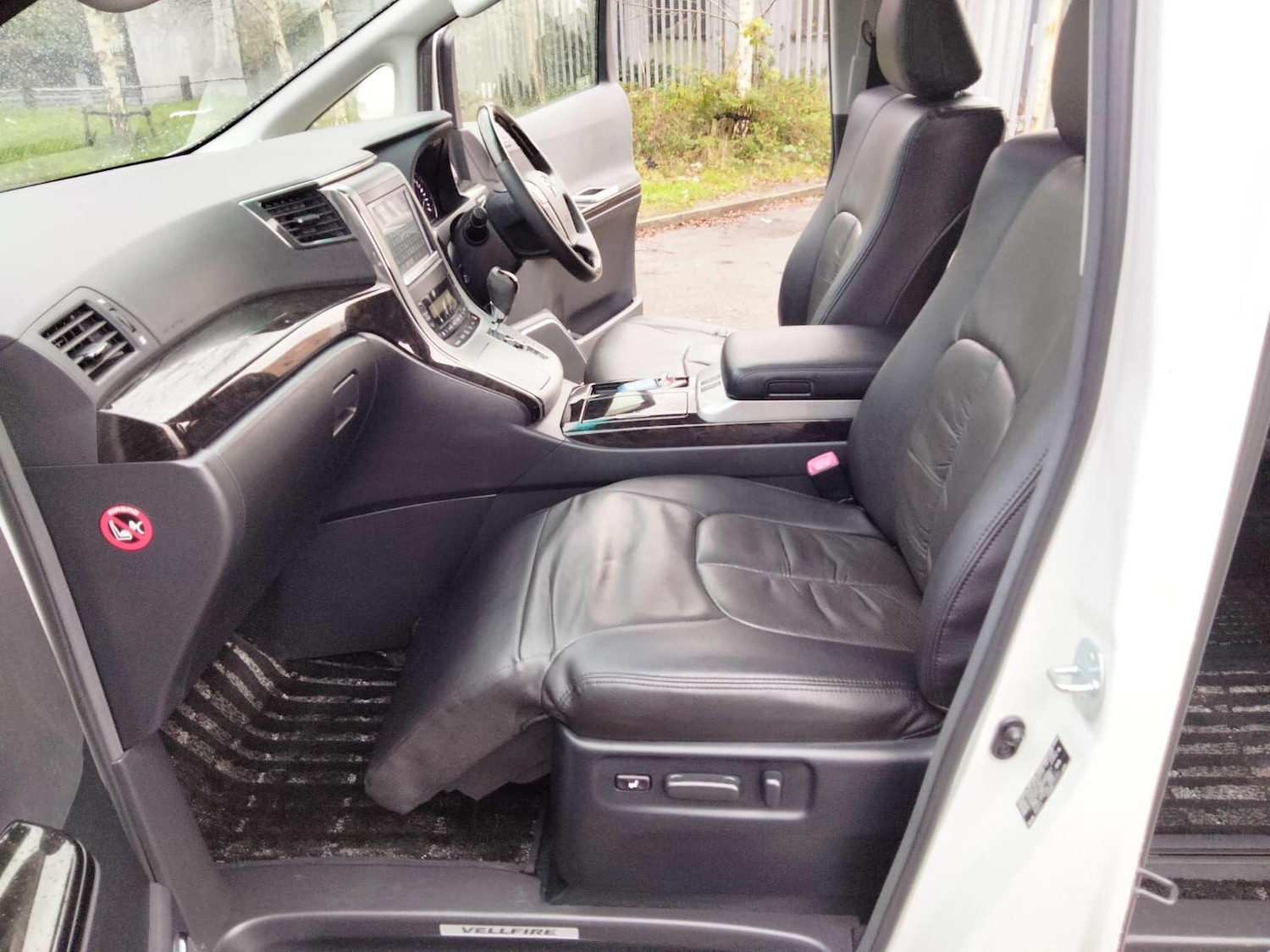 Used Toyota Vellfire 2025 for sale - 77647577: Photo 61