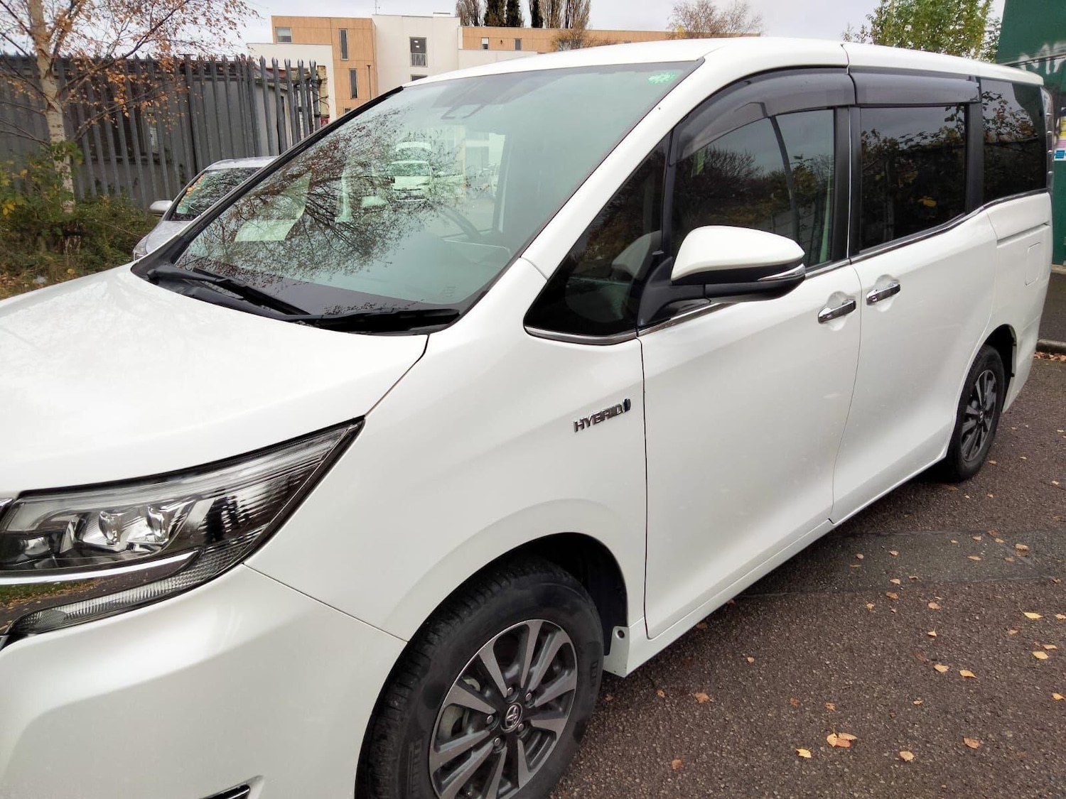 Used Toyota Voxy 2025 for sale - 76550414: Photo 19