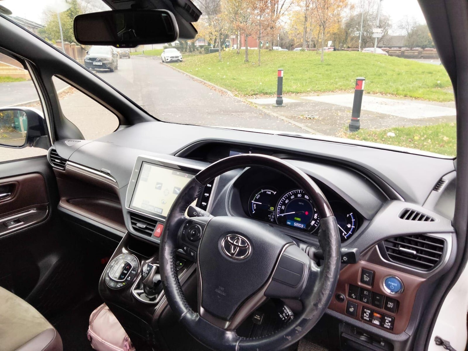 Used Toyota Voxy 2025 for sale - 76550414: Photo 29