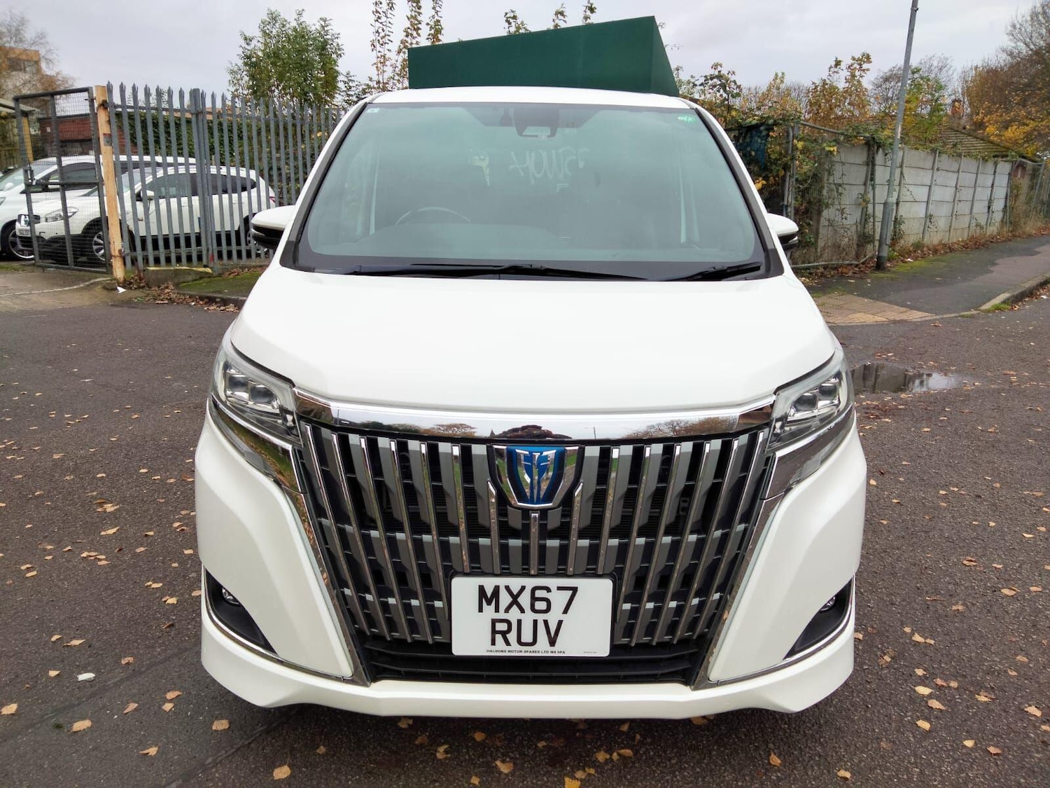 Used Toyota Voxy 2025 for sale - 76550414: Photo 3