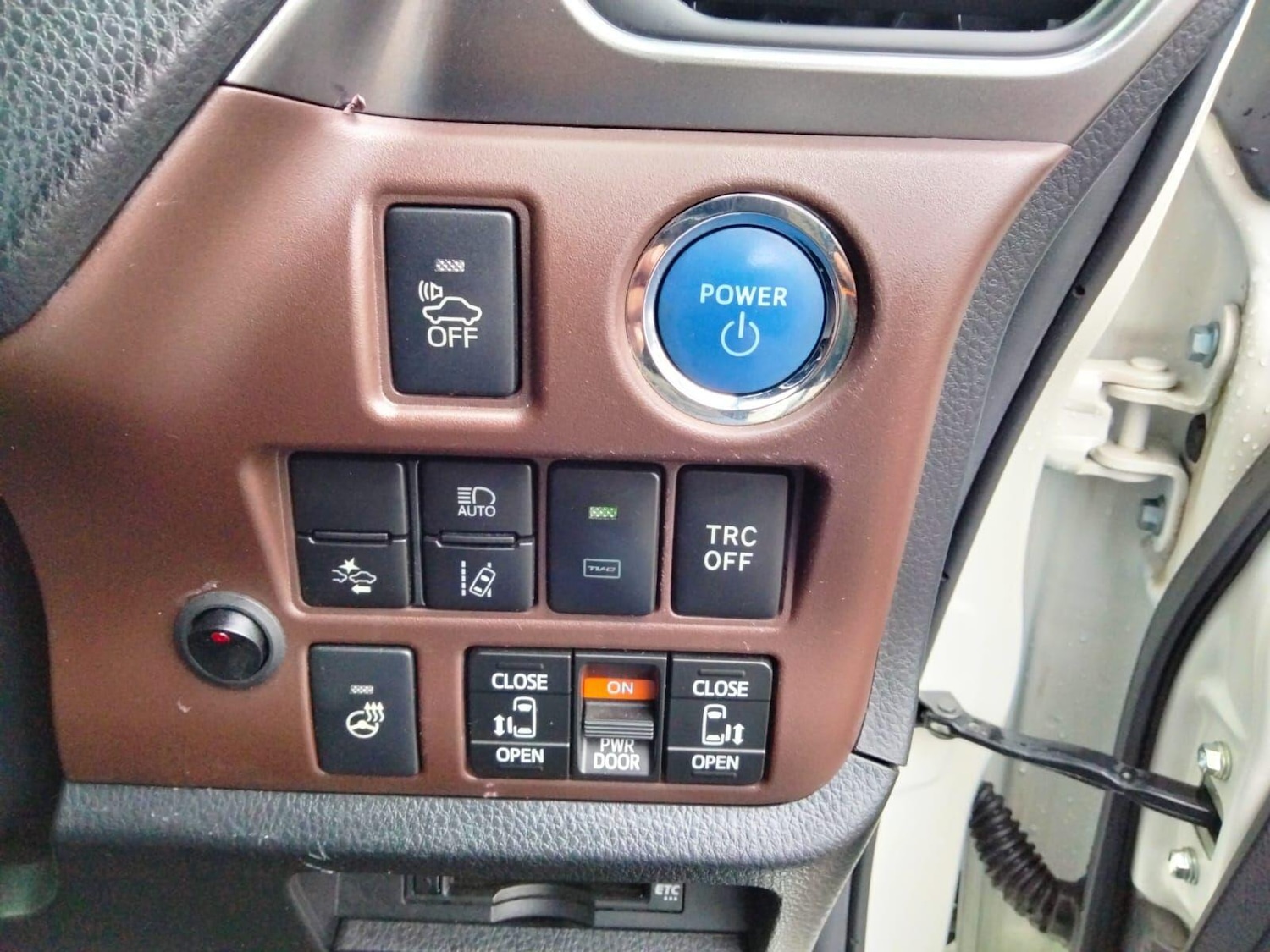 Used Toyota Voxy 2025 for sale - 76550414: Photo 33