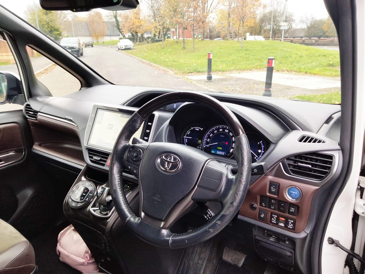 Used Toyota Voxy 2025 for sale - 76550414: Photo 34