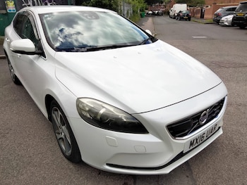 Used Volvo V40 2016 for sale - 78923235: Photo