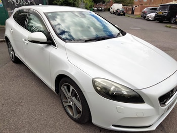 Used Volvo V40 2016 for sale - 78923235: Photo