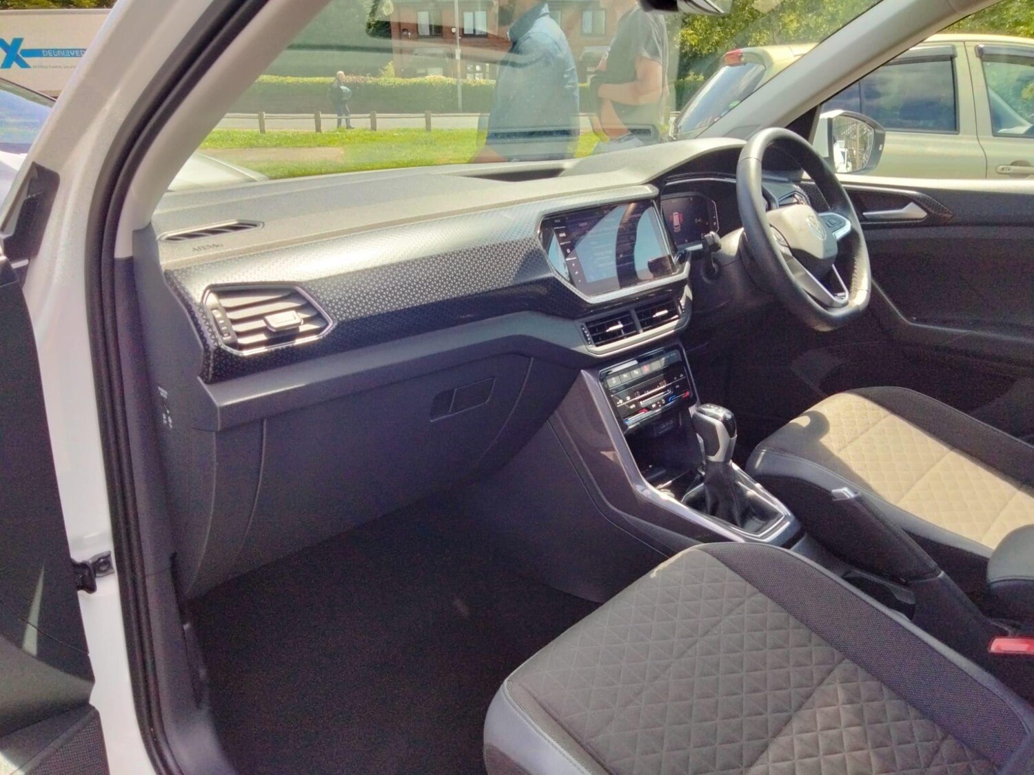 Used Volkswagen T-Cross 2025 for sale - 77647570: Photo 36