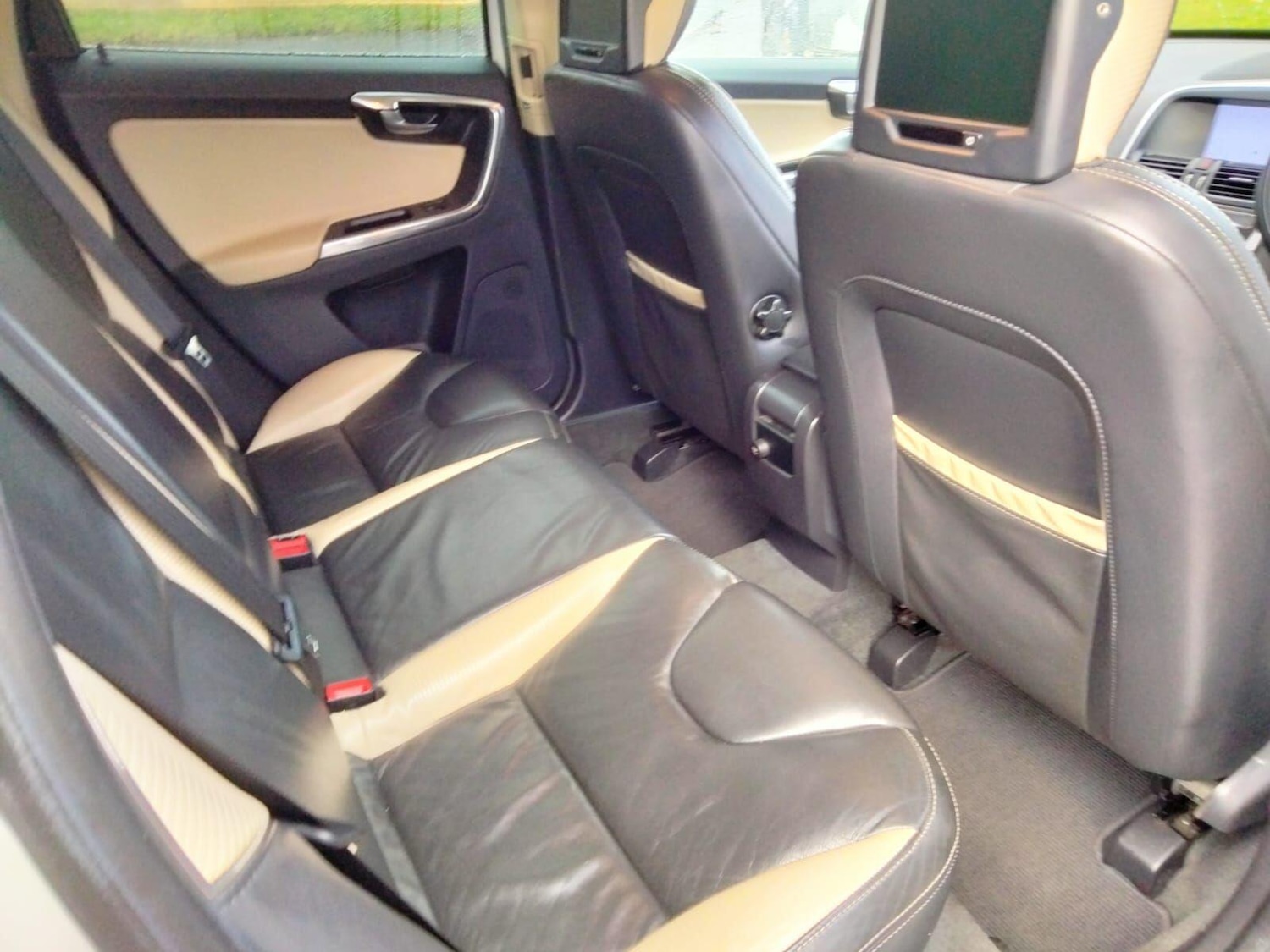 Used Volvo XC60 for sale - 76866440: Photo 44