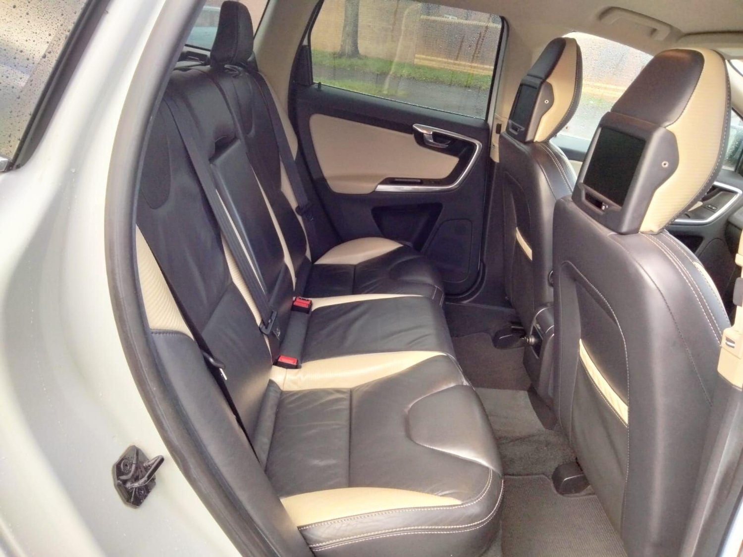 Used Volvo XC60 for sale - 76866440: Photo 46