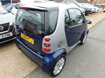 Used smart fortwo 2006 for sale - 75472262: Photo