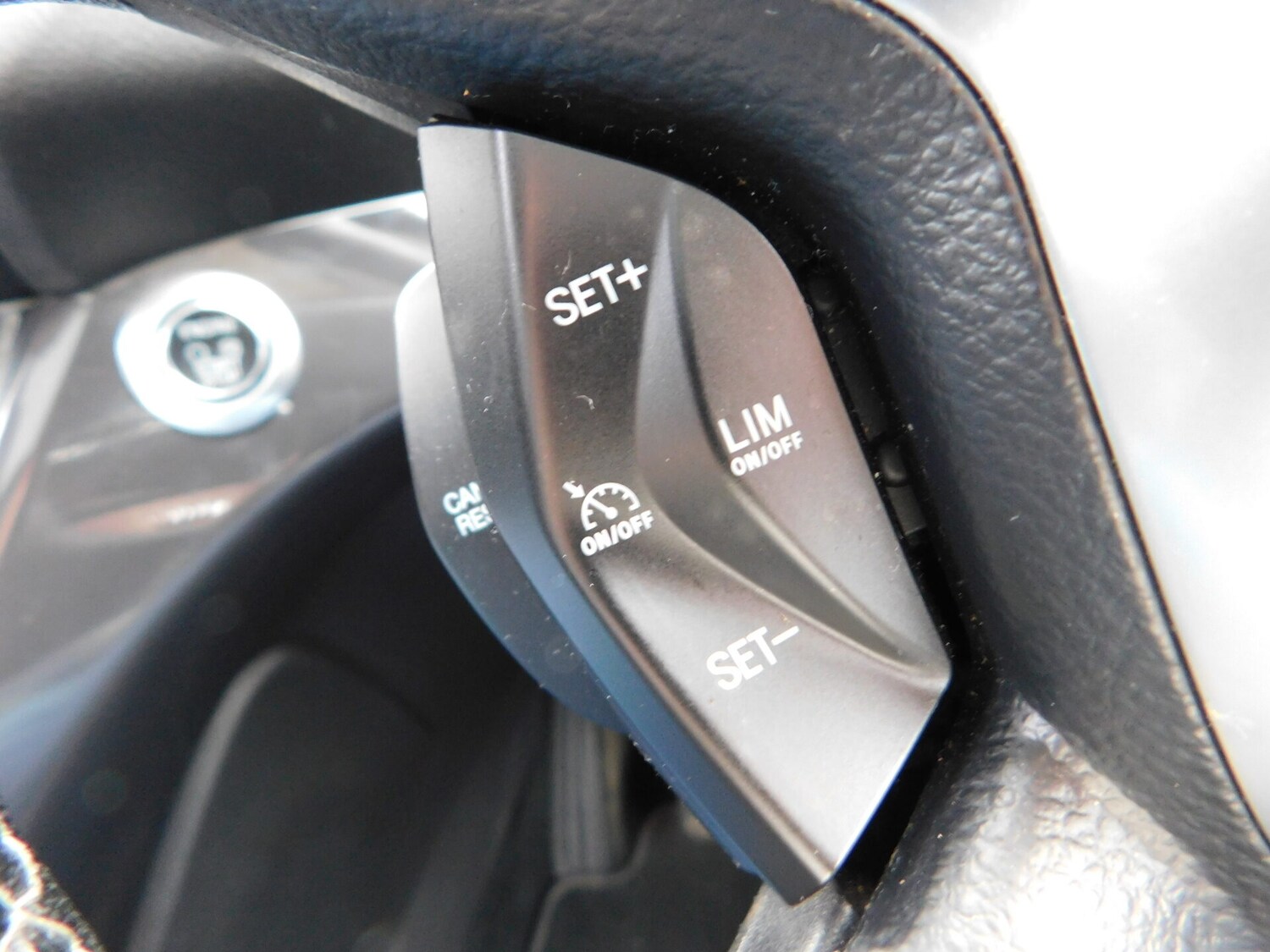 Used Ford Kuga 2015 for sale - 77878833: Photo 17