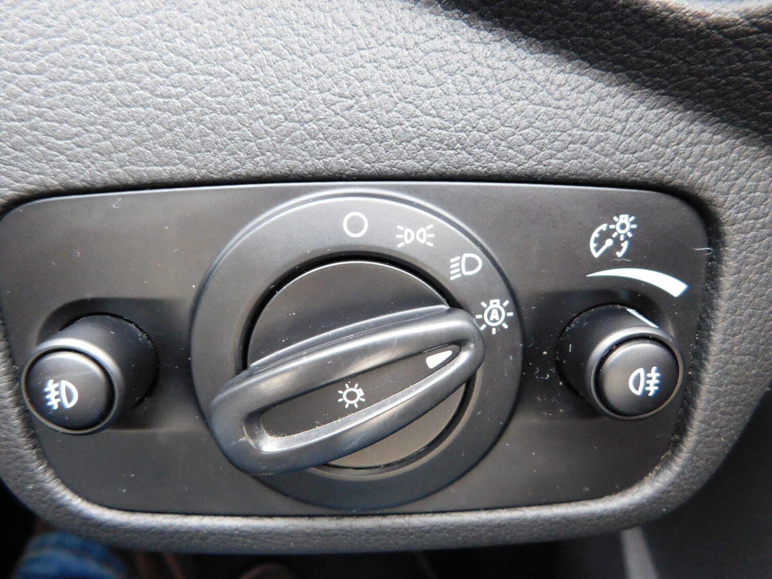 Used Ford Kuga 2015 for sale - 77878833: Photo 20