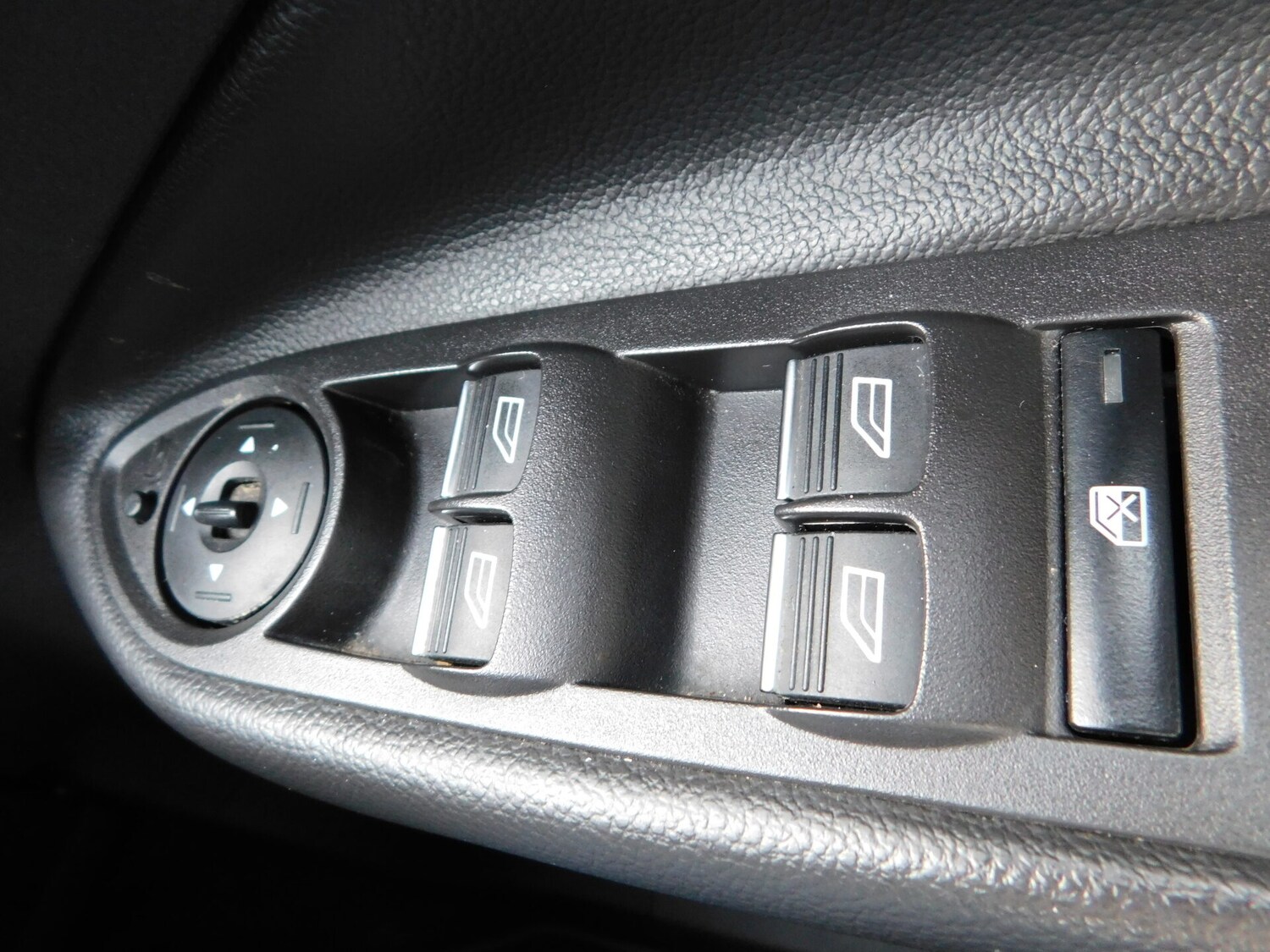 Used Ford Kuga 2015 for sale - 77878833: Photo 22