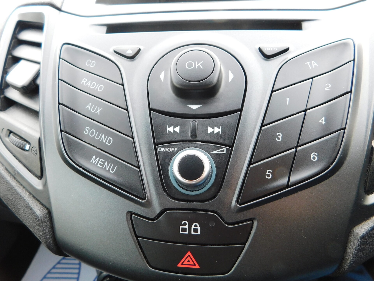 Used Ford Fiesta 2013 for sale - 77562944: Photo 10