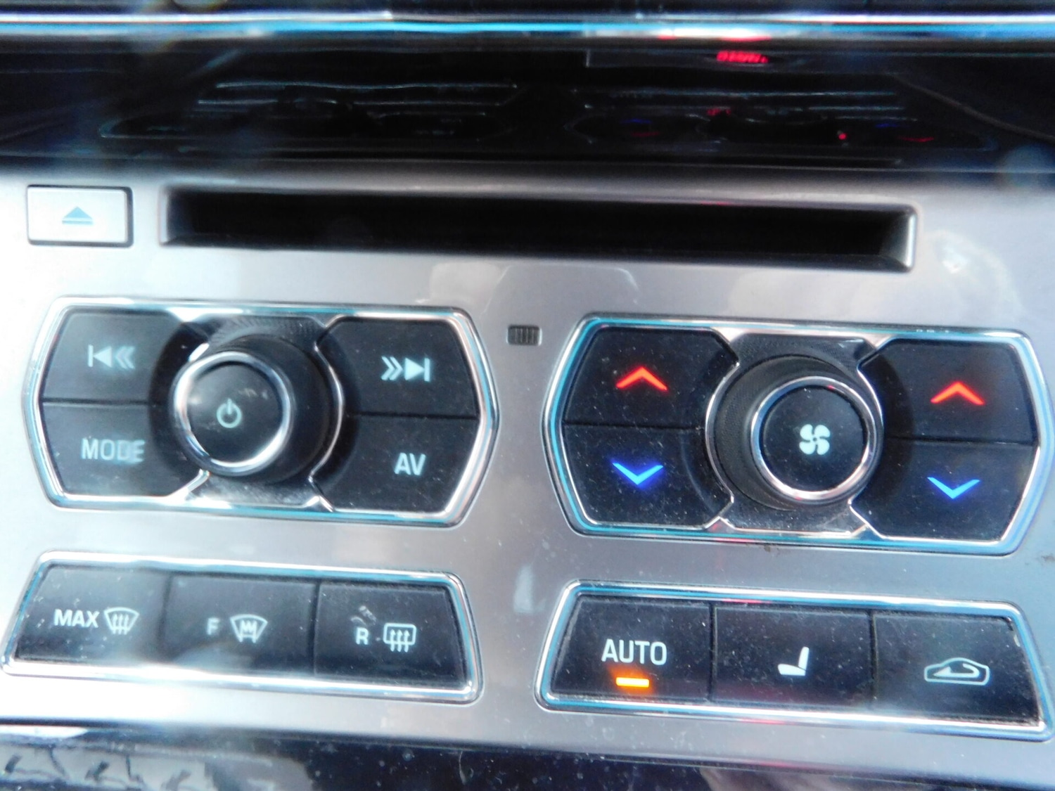 Used Jaguar XF 2012 for sale - 77270813: Photo 14