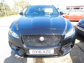 Used Jaguar F-Pace 2016 for sale - 77818157: Photo