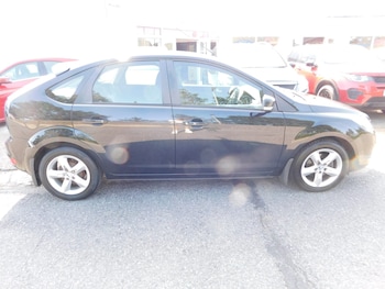 Used Ford Focus 2010 for sale - 75583139: Photo