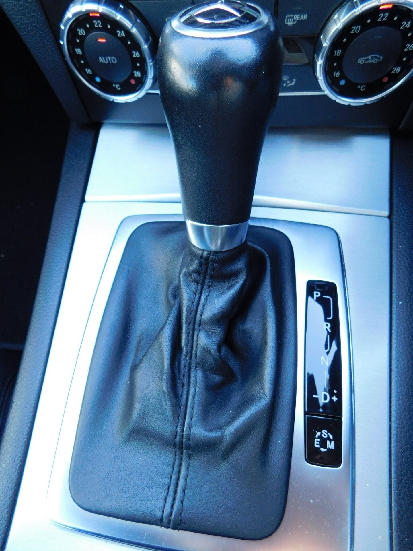 Used Mercedes-Benz C Class 2012 for sale - 77555950: Photo 14