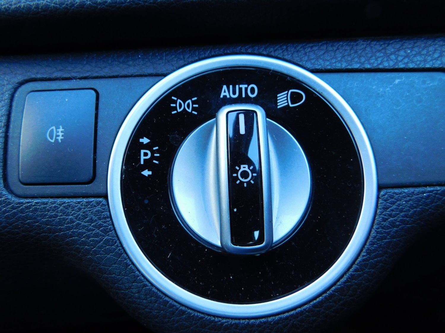 Used Mercedes-Benz C Class 2012 for sale - 77555950: Photo 16