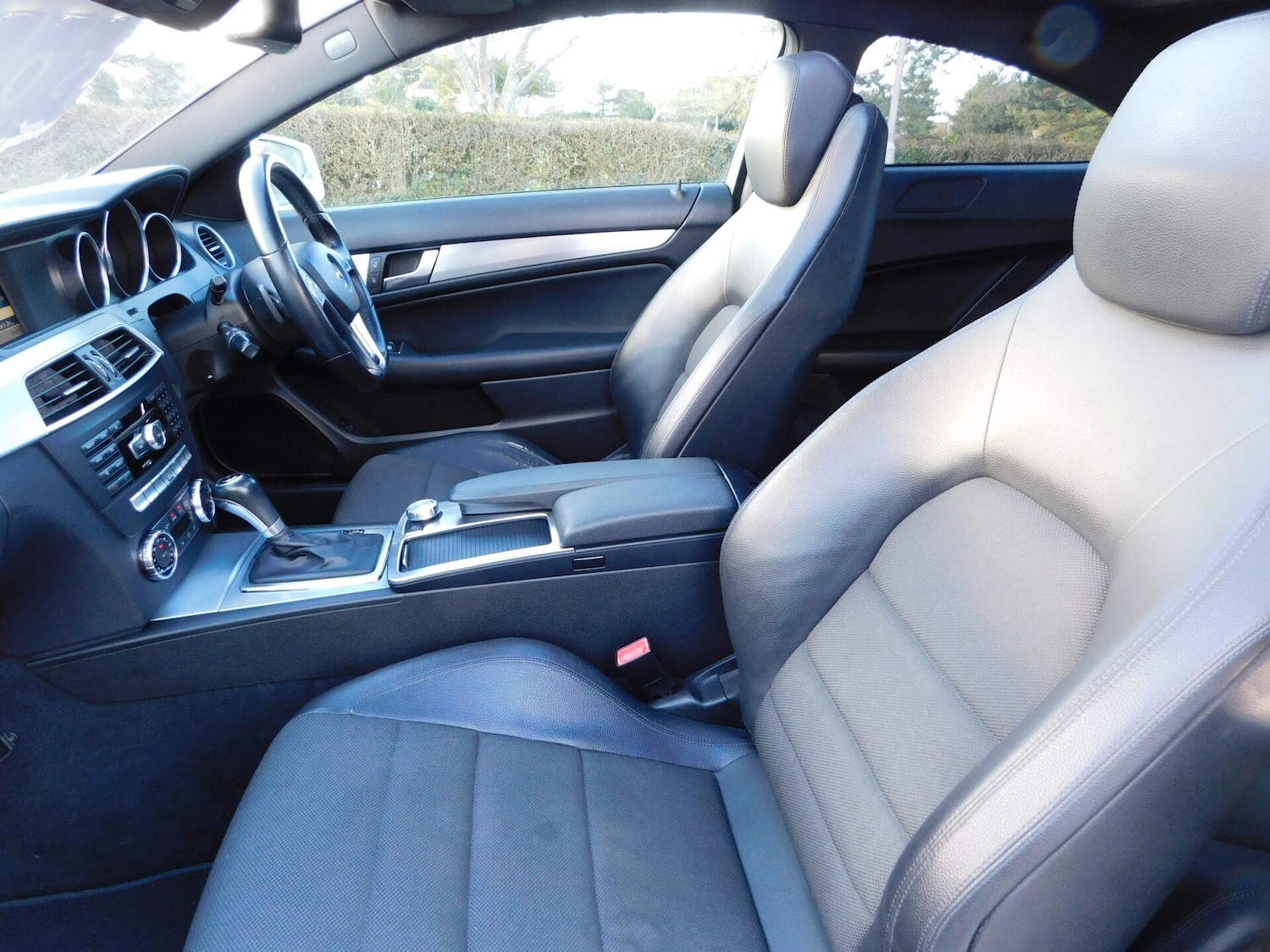 Used Mercedes-Benz C Class 2012 for sale - 77555950: Photo 7