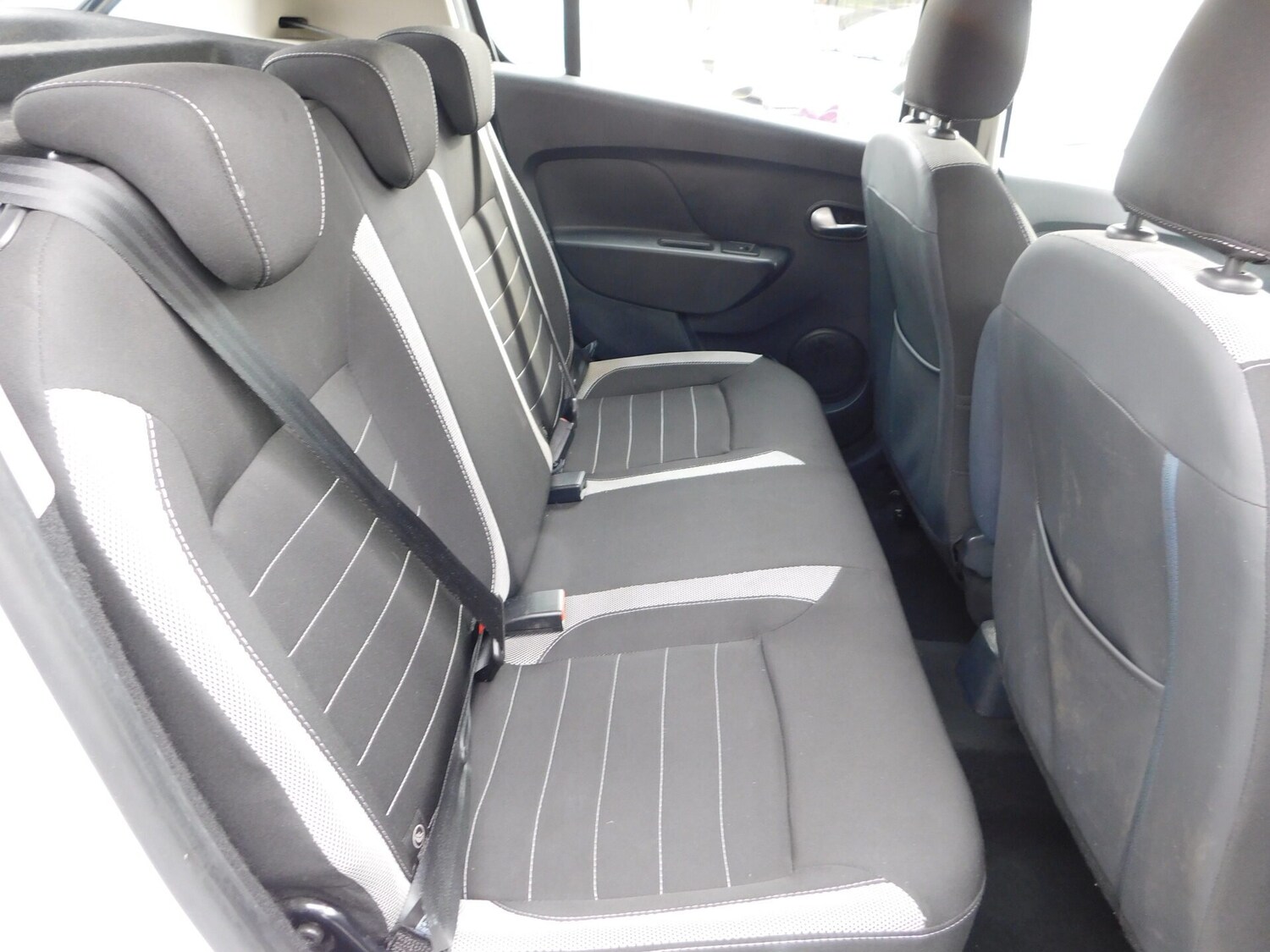 Used Dacia Sandero Stepway 2018 for sale - 76144389: Photo 11