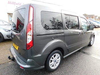 Used Ford Grand Tourneo Connect 2016 for sale - 77152739: Photo