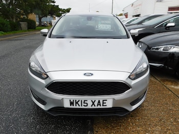 Used Ford Focus 2015 for sale - 76037365: Photo 3