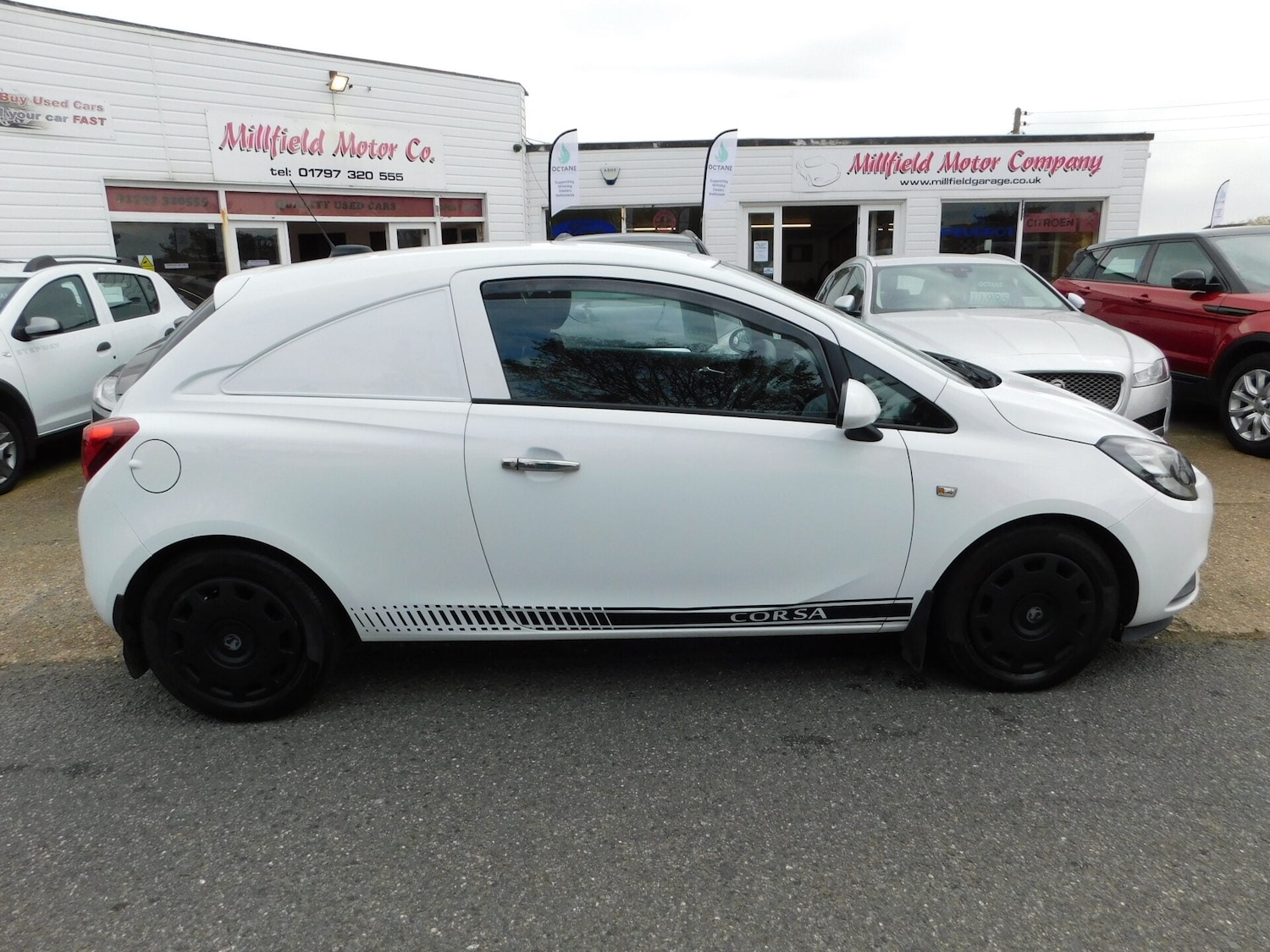 Used Vauxhall Corsa 2016 for sale - 78095686: Photo 2