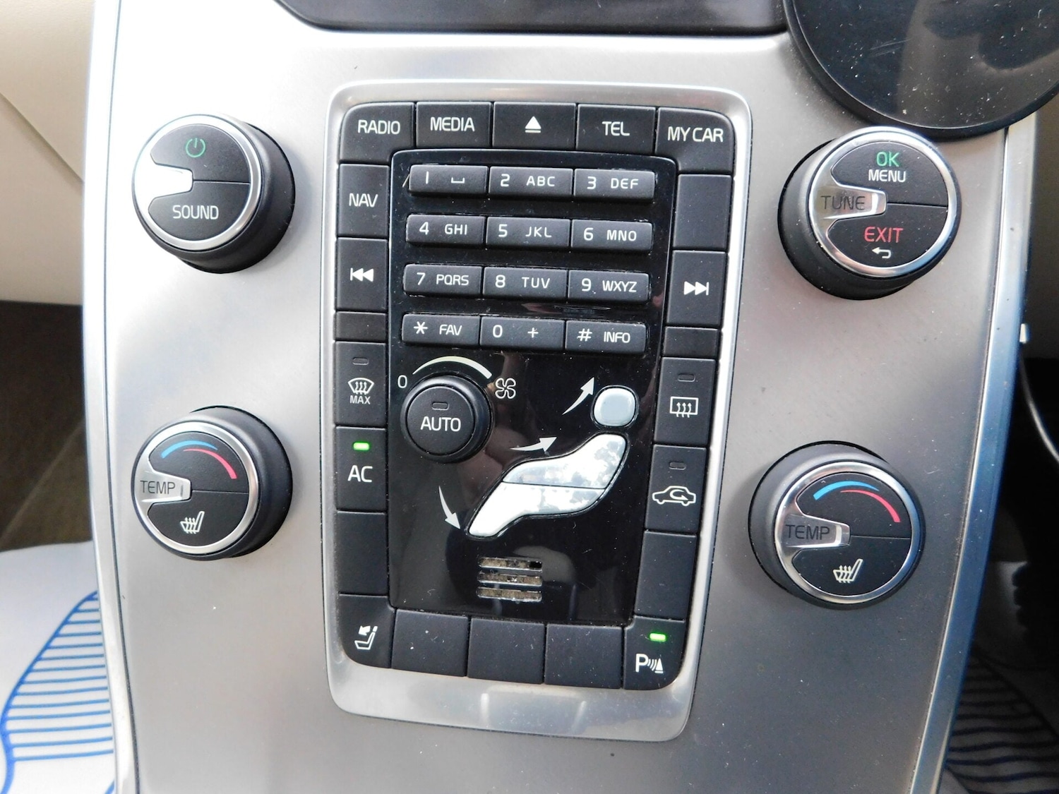 Used Volvo V70 2012 for sale - 77689400: Photo 15