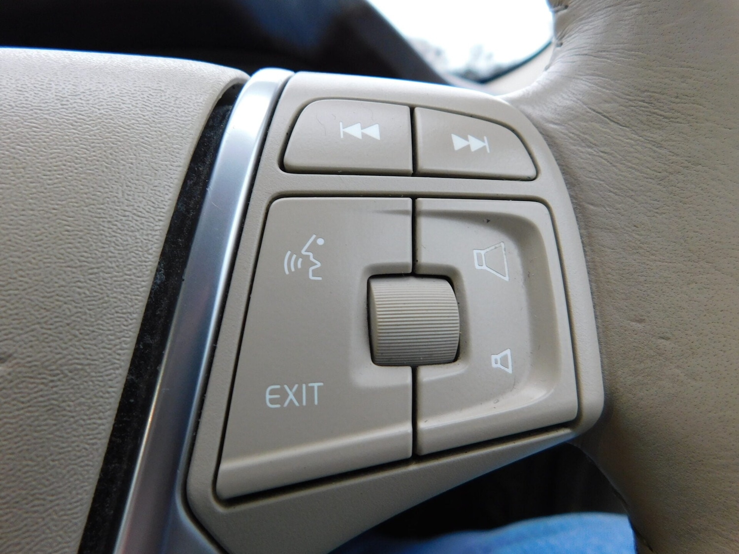 Used Volvo V70 2012 for sale - 77689400: Photo 17