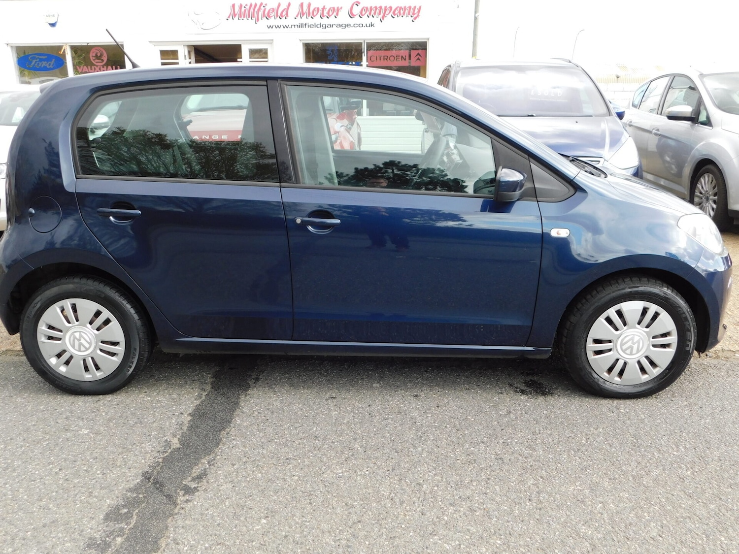 Used Volkswagen up! 2015 for sale - 78054342: Photo 2