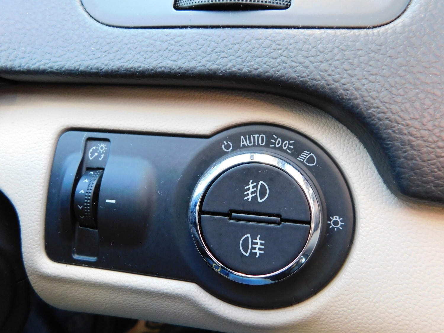 Used Vauxhall Insignia 2014 for sale - 77094524: Photo 19