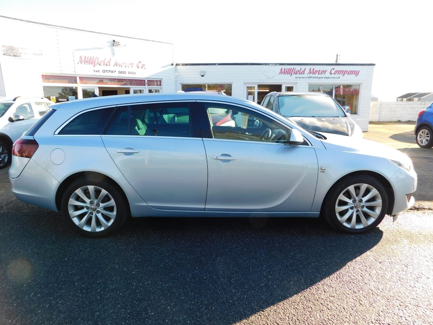 Used Vauxhall Insignia 2014 for sale - 77094524: Photo 2