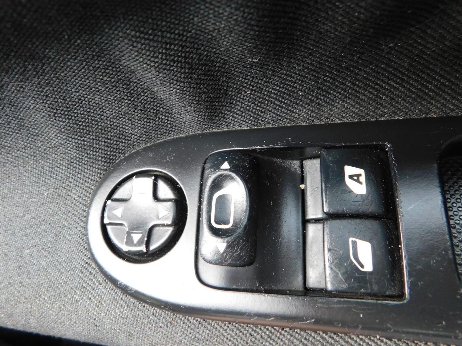 Used Peugeot 207 2011 for sale - 76464544: Photo 15