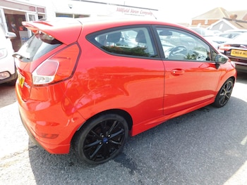 Used Ford Fiesta 2014 for sale - 78755555: Photo