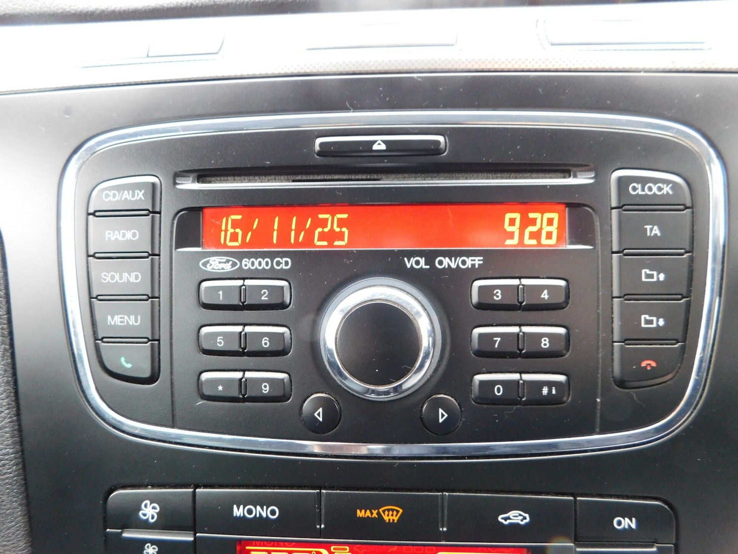 Used Ford Galaxy 2013 for sale - 76594563: Photo 17