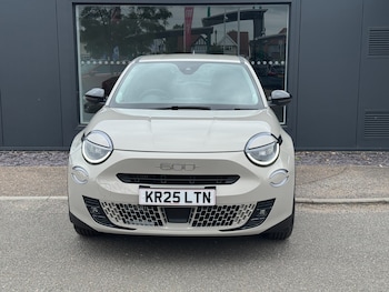Used Fiat 600 2025 for sale - 76062049: Photo