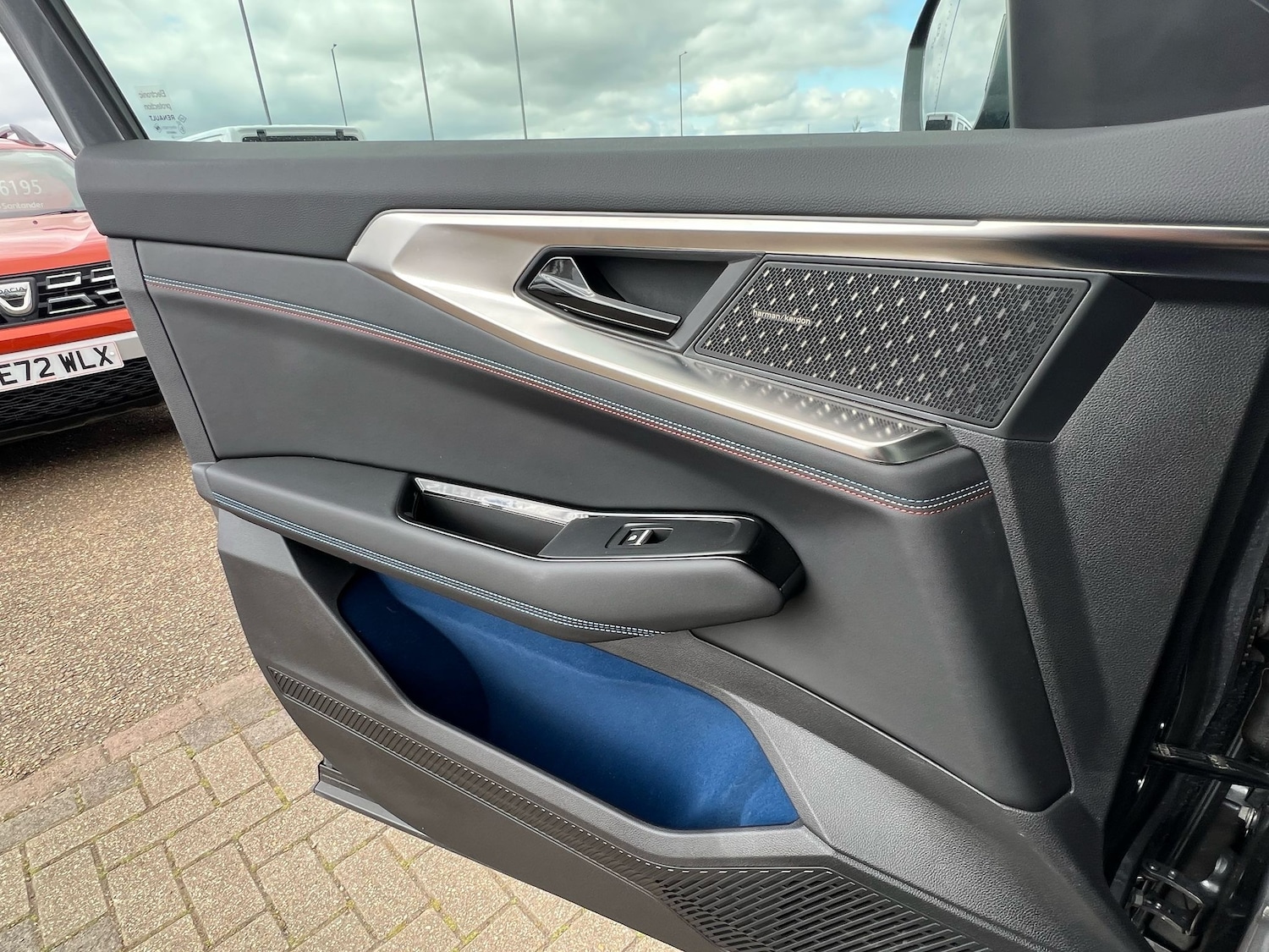 Used Renault Other 2024 for sale - 76869085: Photo 38