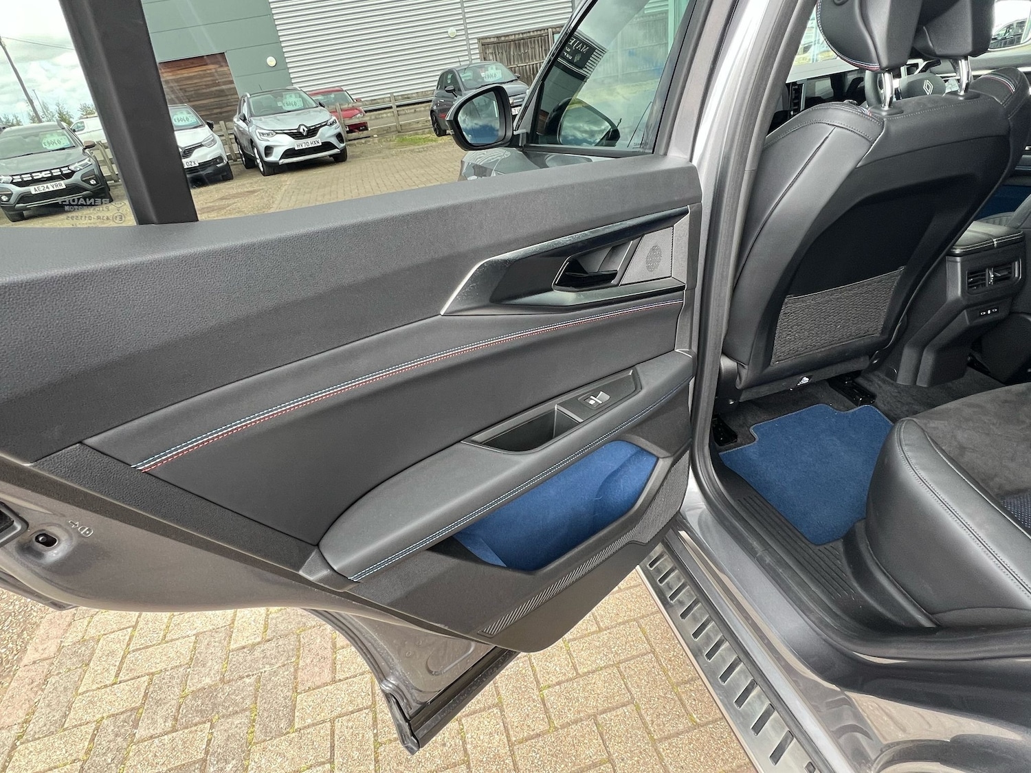 Used Renault Other 2024 for sale - 76869085: Photo 39