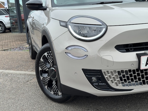 Used Fiat 600 2025 for sale - 76261692: Photo 3